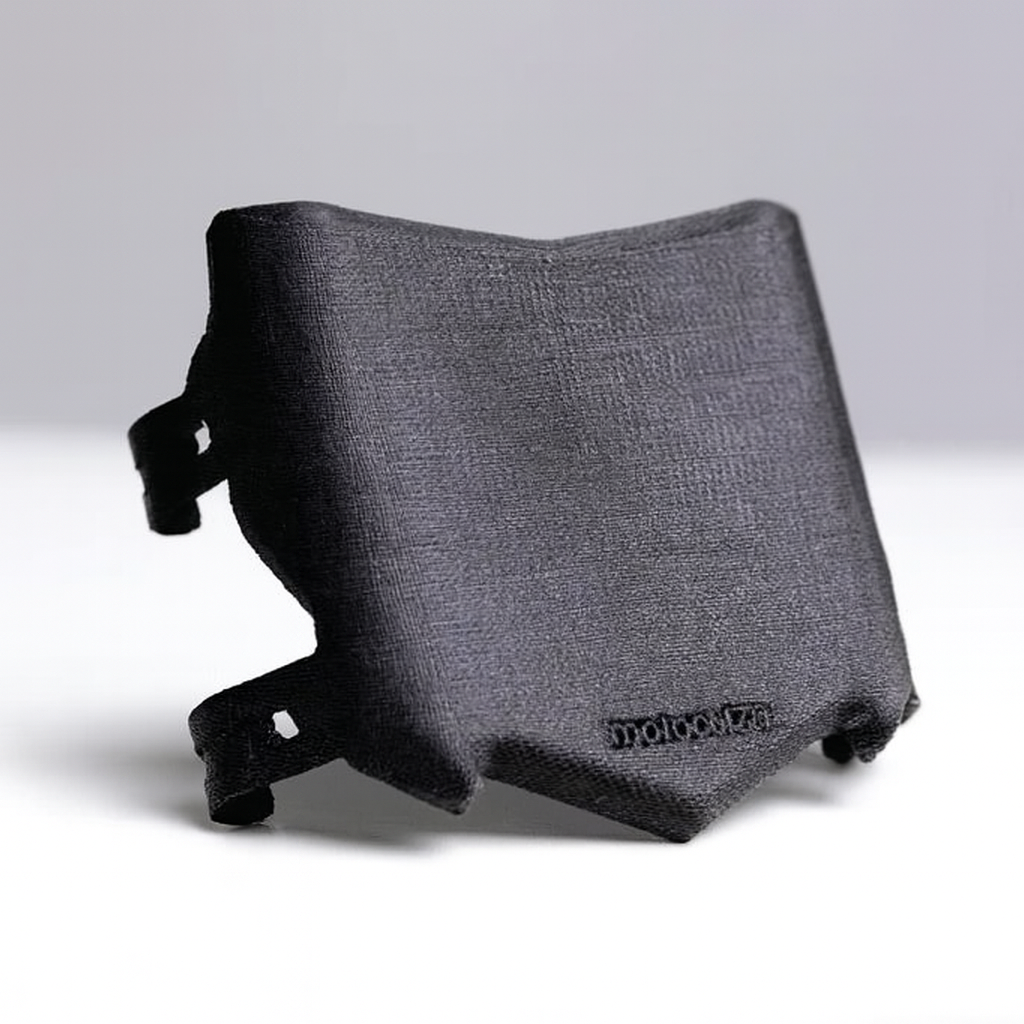 "Motocutz" style plate